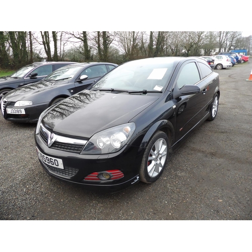 7 - A 2007 Vauxhall Astra Design 1.6 three door hatchback J95960 (petrol/manual), odometer reading 108,6... 