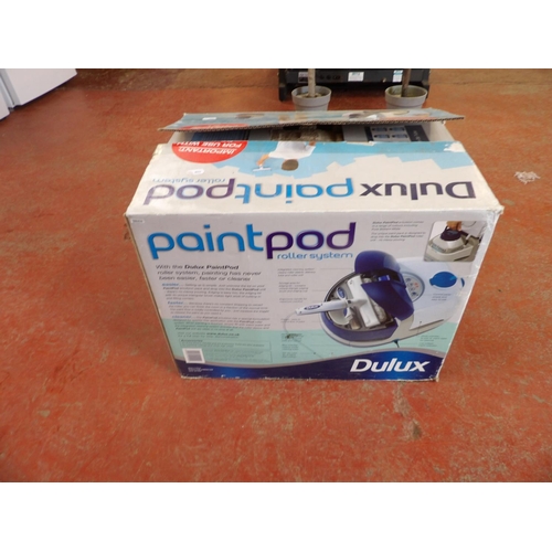 117 - A Dulux paint pot roller system - new and boxed