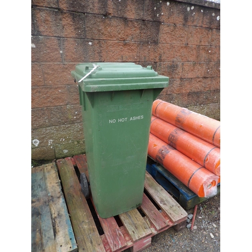 32 - A green PVC wheelie bin