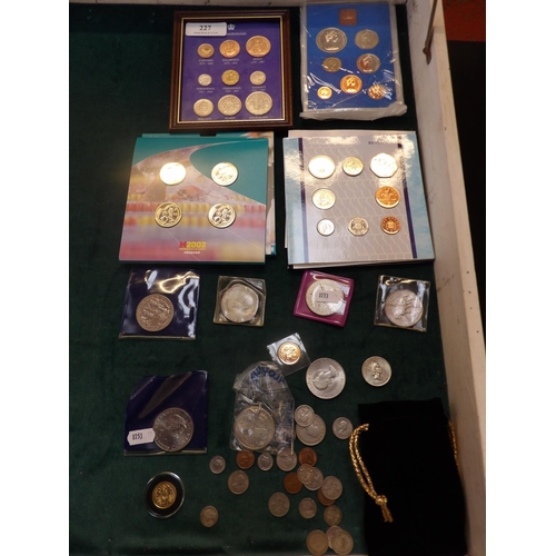 227 - Various commemorative coin sets and random coinage