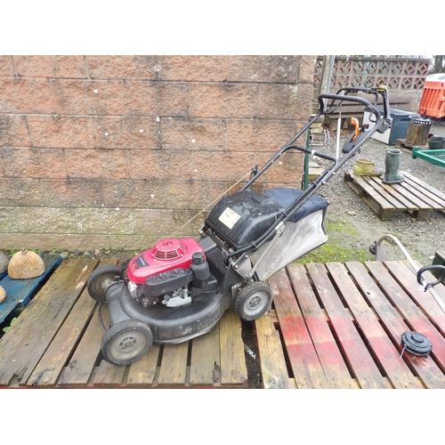 37 - A Honda HRH536 HXE self propelled motor mower