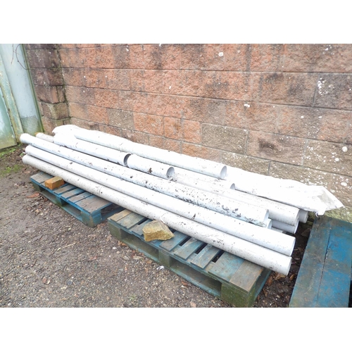 45 - A quantity of 100mm drain pipe