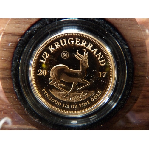 299 - A 2017 South African Mint 22 carat gold Krugerrand Prestige Coin Set