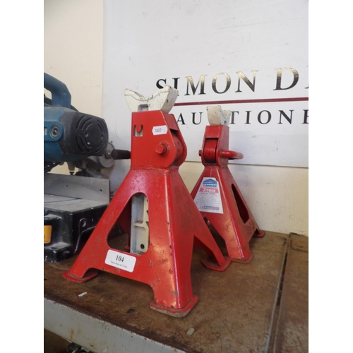 104 - A pair of Sealey Yankee 3 ton capacity axle stands