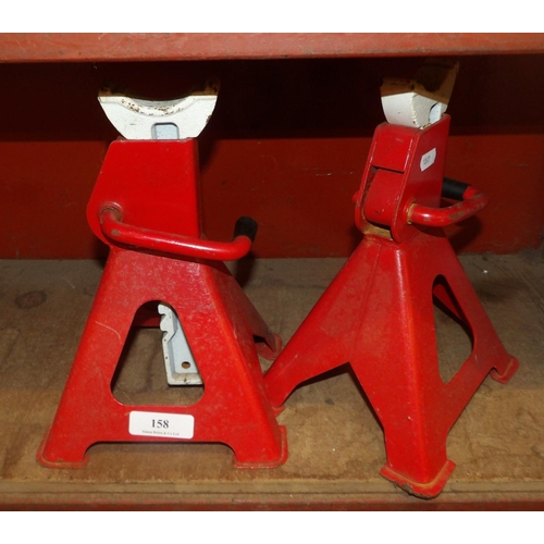 158 - A pair of adjustable axle stands