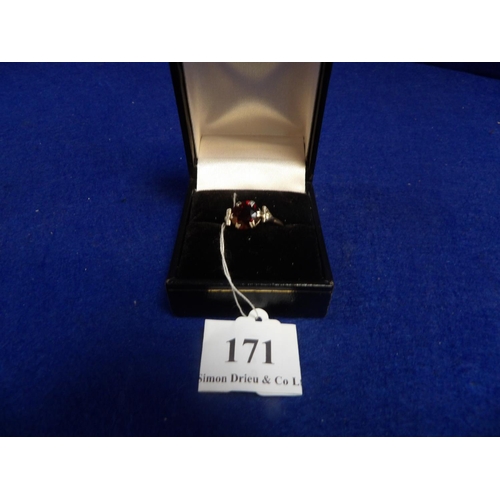 171 - A 9 carat gold on silver dress ring (size N)