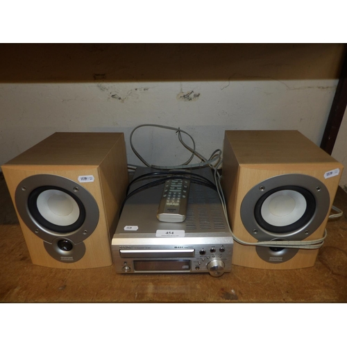 454 - A Denon CD receiver complete with speakers