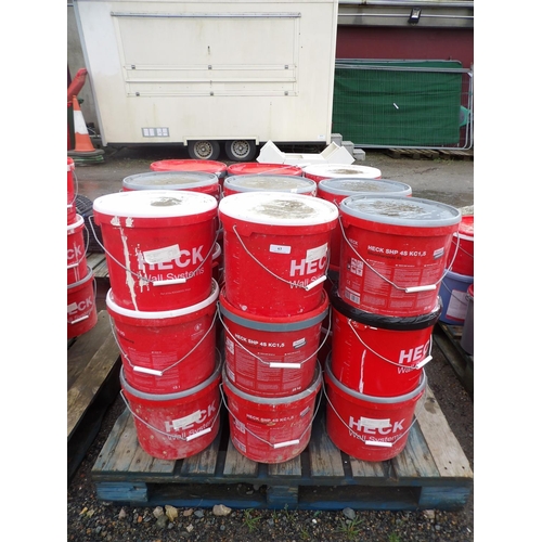 63 - A quantity of 25kg buckets of Heck SHP 4S KC1,5 wall systems