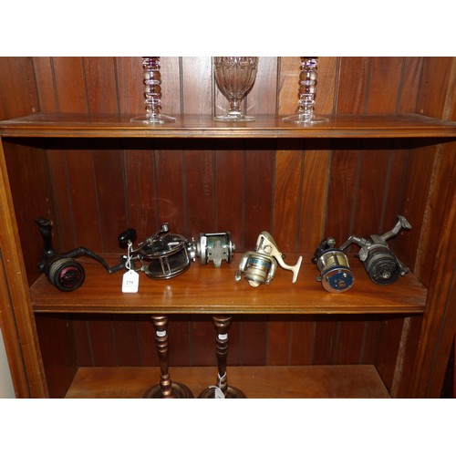 279 - Assorted fishing reels