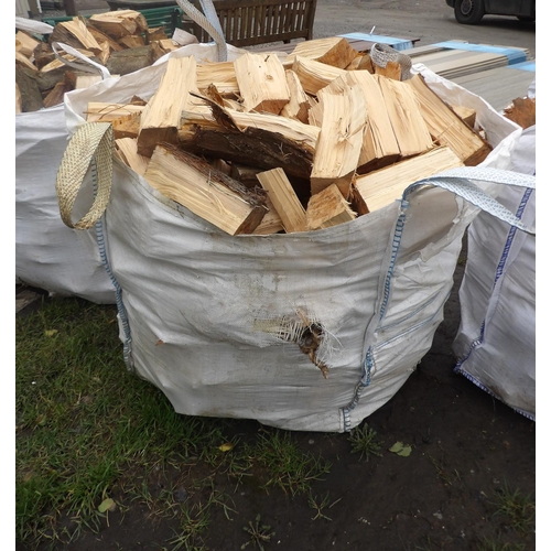 31 - A bulk bag of logs