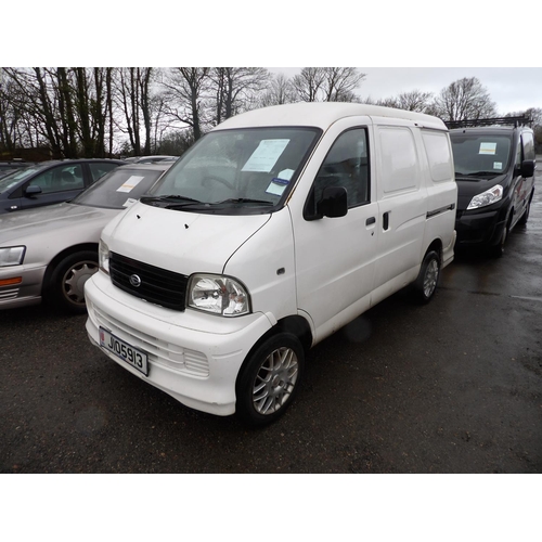 12 - A 2006 Daihatsu Extol 1.3 panel van J105913 (petrol/manual), odometer reading 68,478 miles