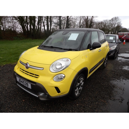 2 - A 2014 Fiat 500L Trekking 1.3 MTA MPV J64539 (diesel/automatic), odometer reading 61,706 miles