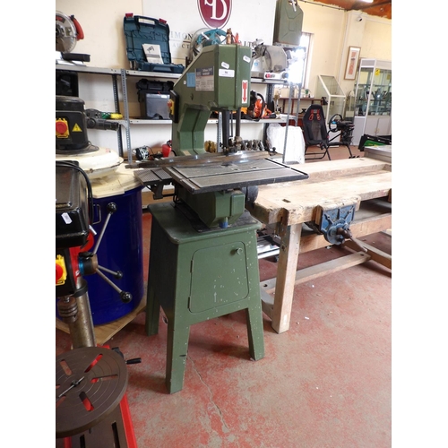 86 - A Draper 360mm band saw and stand