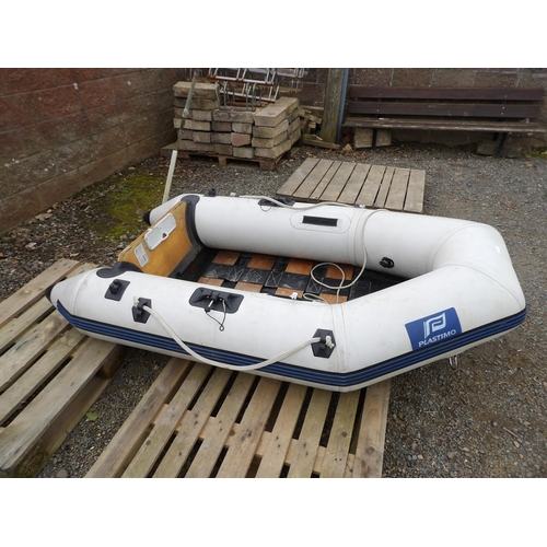 23 - A Plastimo inflatable dinghy