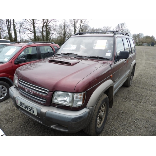 12 - A 2000 Isuzu Trooper 3.0 TDi SUV J69465 (diesel/manual), odometer reading 98,340 miles, airbag light... 