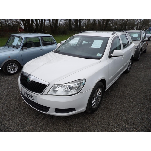 3 - A 2011 Skoda Octavia SE 1.6 estate J119215 (petrol/manual), odometer reading 69,683 miles