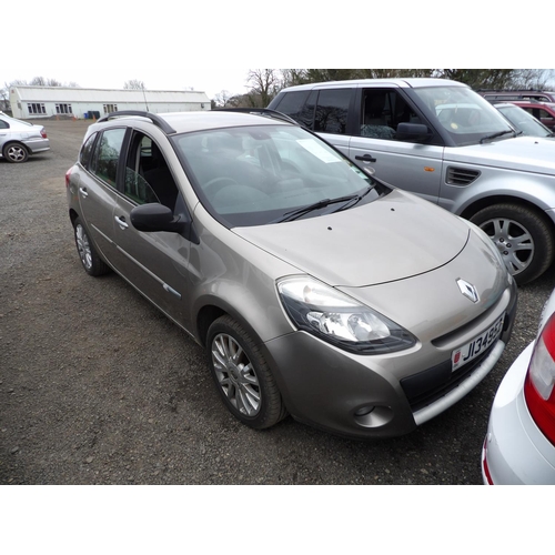 4 - A 2010 Renault Clio Dynamique 1.2T estate J134952 (petrol/manual), odometer reading 71,965 miles