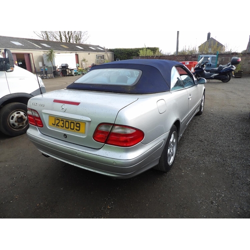 10 - A 2000 Mercedes-Benz CLK320 Avantgarde convertible J23009 (petrol/automatic), odometer reading 42,80... 