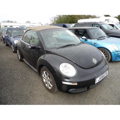 11 - A 2006 Volkswagen Beetle 1.8T convertible J106678 (petrol/manual), odoemter reading 57,365 miles - i... 