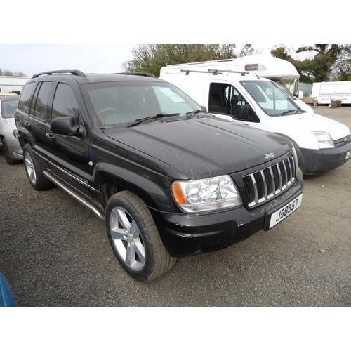 17 - A 2004 Chrysler Jeep Cherokee Overland V8 4.7 SUV J58557 (petrol/automatic), odometer reading 63,991... 