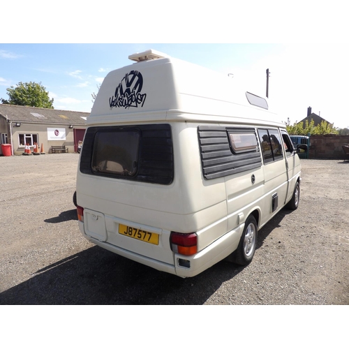 10 - A 1995 Volkswagen Transporter T4 2.4 TDi camper van J87577 (diesel/manual), odometer reading 111,388... 