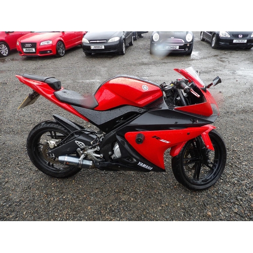 1 - A 2009 Yamaha YZF125 motorcycle (petrol/) J81875, odometer reading 14,800 miles (rear brake sensor n... 