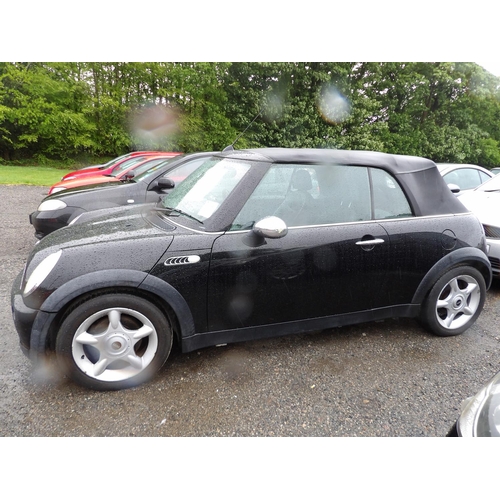 11 - A 2005 Mini Cooper 1.6 convertible (petrol/manual) J34612, odometer reading 94,144 miles