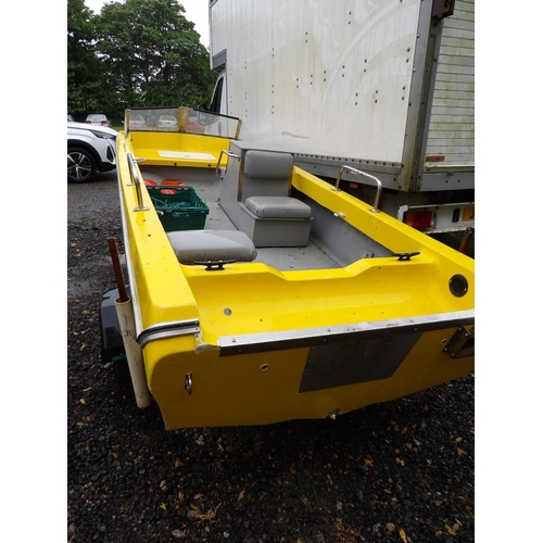 15 - JY855 - Piranha Dory sports/speedboat
Length 4.88m
Beam 1.83m