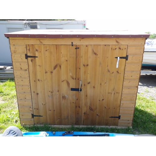 31 - A lapwood implement shed 180cm x 88cm