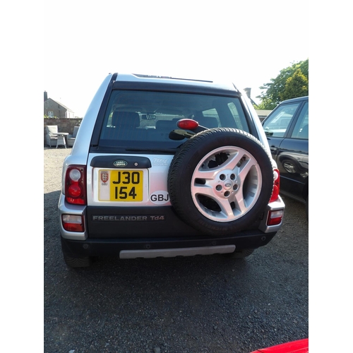 10 - A 2006 Land Rover Freelander HSE 2.0 TD4 SUV J30154 (diesel/manual), odometer reading 104,242 miles