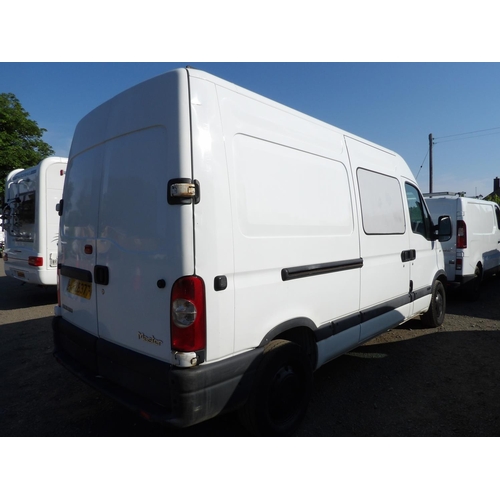 17 - A 2008 Renault Master 33 2.5 DCi panel van J128377 (diesel/manual), odometer reading 134,705 miles