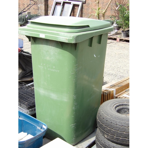 109 - A green PVC wheelie bin