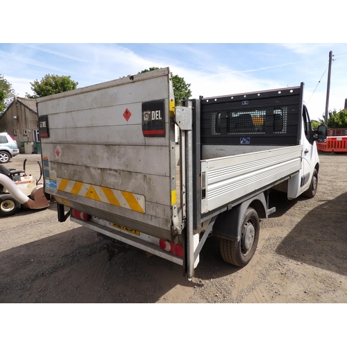 13 - A 2015 Renault Master ML35 2.3 dCi dropside lorry with tail lift J127234 (diesel/manual), odometer r... 