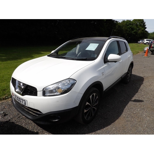 2 - A 2013 Nissan Qashqai 1.6 SUV J130073 (petrol/manual), odometer reading 85,970 miles - one owner