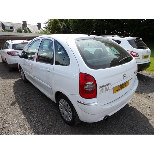 4 - A 2009 Citroen Xsara Picasso Desire 1.6 HDi MPV J120047 (diesel/manual), odometer reading 108,361 mi... 