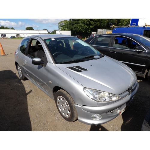 10 - A 2007 Peugeot 206 Look 1.4 three door hatchback J104317 (petrol/), odometer reading 112,616 miles