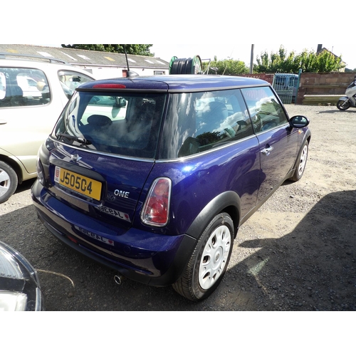 11 - A 2005 Mini One 1.6 three door hatchback J50504 (petrol/manual), odometer reading 55,722 miles - Dri... 