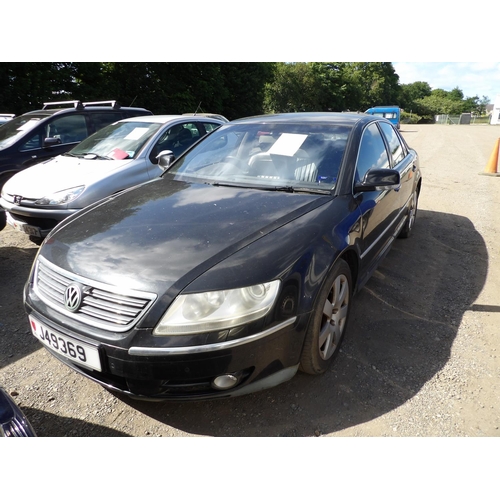 12 - A 2005 Volkswagen Phaeton V10 4Motion 5.0 TDi four door saloon J49369 (diesel/automatic), odometer r... 