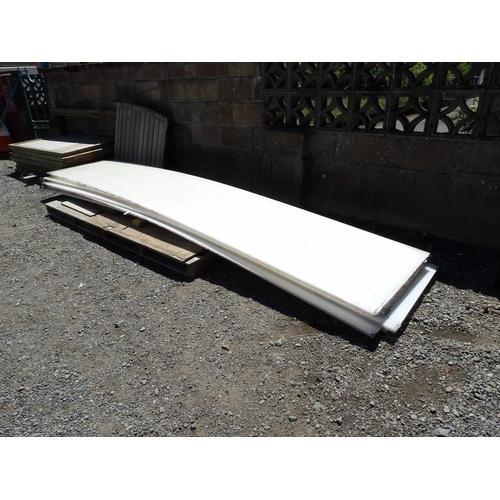 33 - Six polycarbonate roofing sheets