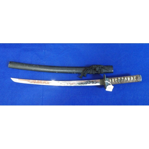 359 - A short Samurai sword and scabbard