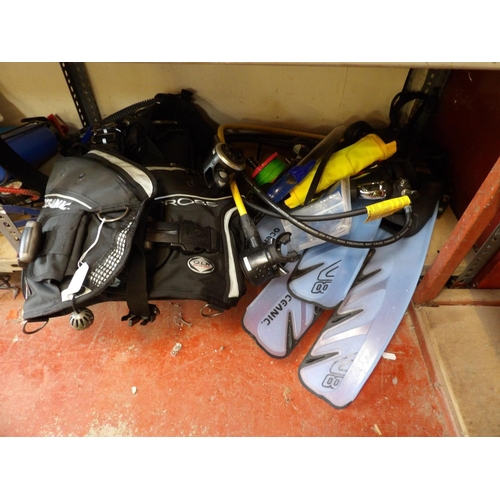 161 - An Oceanic Probe diver's stab jacket, various regulators and associated sub aqua equipment