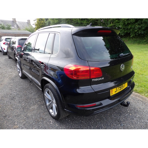 4 - A 2015 Volkswagen Tiguan R-Line 2.0 SUV J79157 (petrol/automatic), odometer reading 68,334 miles