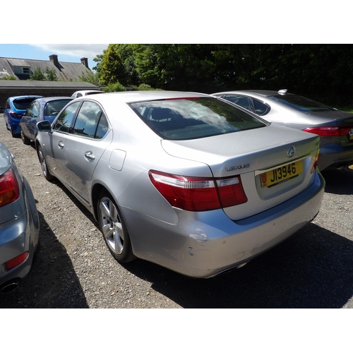 10 - A 2007 Lexus LS 460 SE 4.6 four door saloon J13946 (petrol/automatic), odometer reading 33,715 miles