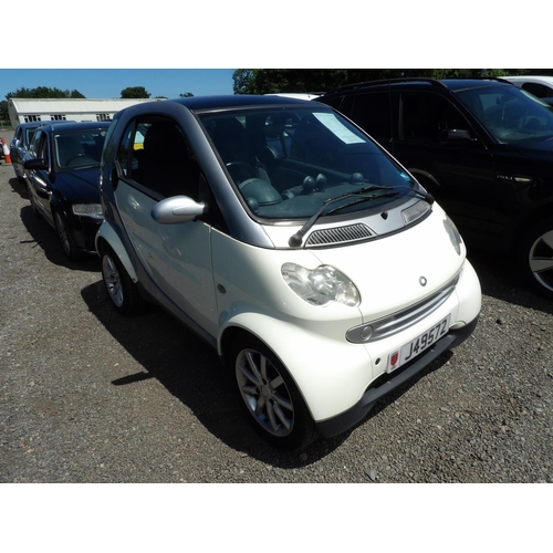 11 - A 2007 Smart City Passion 0.7 coupe J49572 (petrol/automatic), odometer reading 47,312 miles - front... 