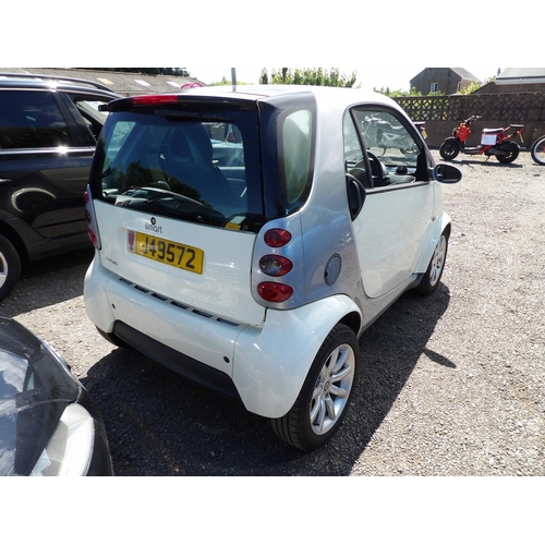 11 - A 2007 Smart City Passion 0.7 coupe J49572 (petrol/automatic), odometer reading 47,312 miles - front... 