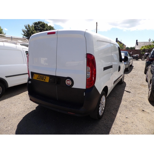 18 - A 2017 Fiat Doblo Cargo Maxi 1.2 TDi panel van J21182 (diesel/manual), odometer reading 39,941 miles