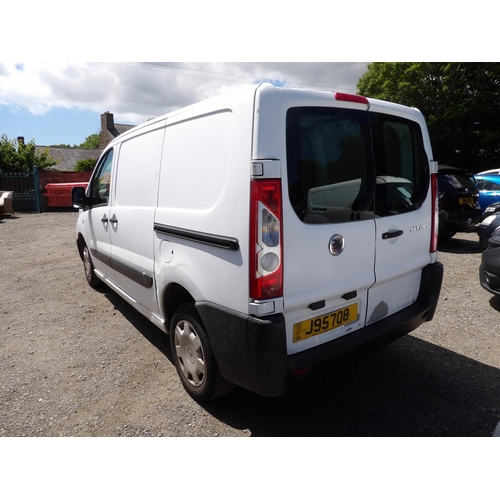 19 - A 2010 Fiat Scudo Comfort 90 1.6 TDi panel van J95708 (diesel/manual), odometer reading 27,699 miles... 