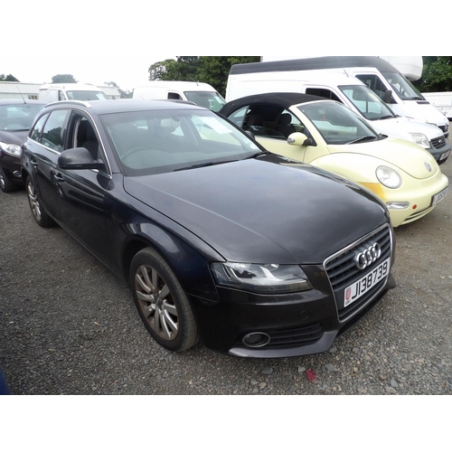 10 - A 2009 Audi A4 Avant SE 2.0 TDi estate J138739 (diesel/automatic), odometer reading 132,842 miles