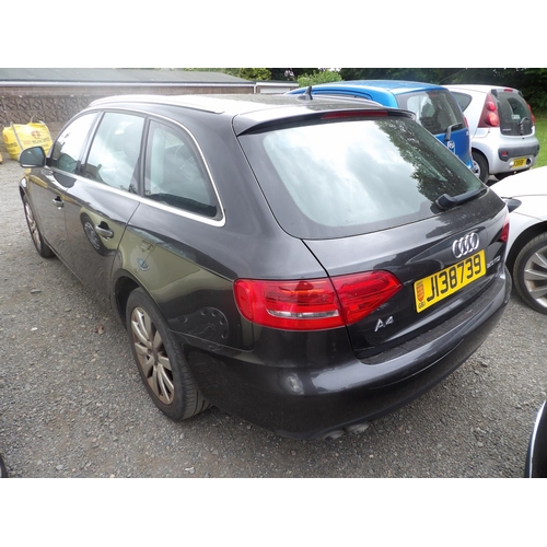 10 - A 2009 Audi A4 Avant SE 2.0 TDi estate J138739 (diesel/automatic), odometer reading 132,842 miles