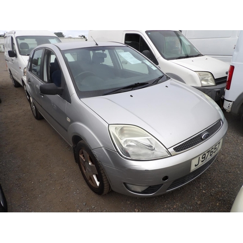 15 - A 2004 Ford Fiesta Zetec 1.4 five door hatchback J97657 (petrol/manual), odometer reading 93,725 mil... 